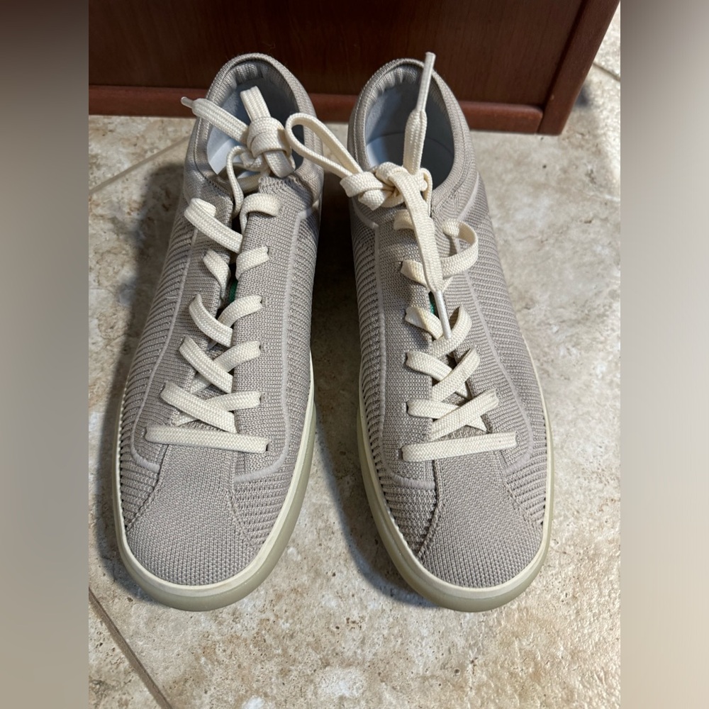 Rothys lace up sneakers, EUC